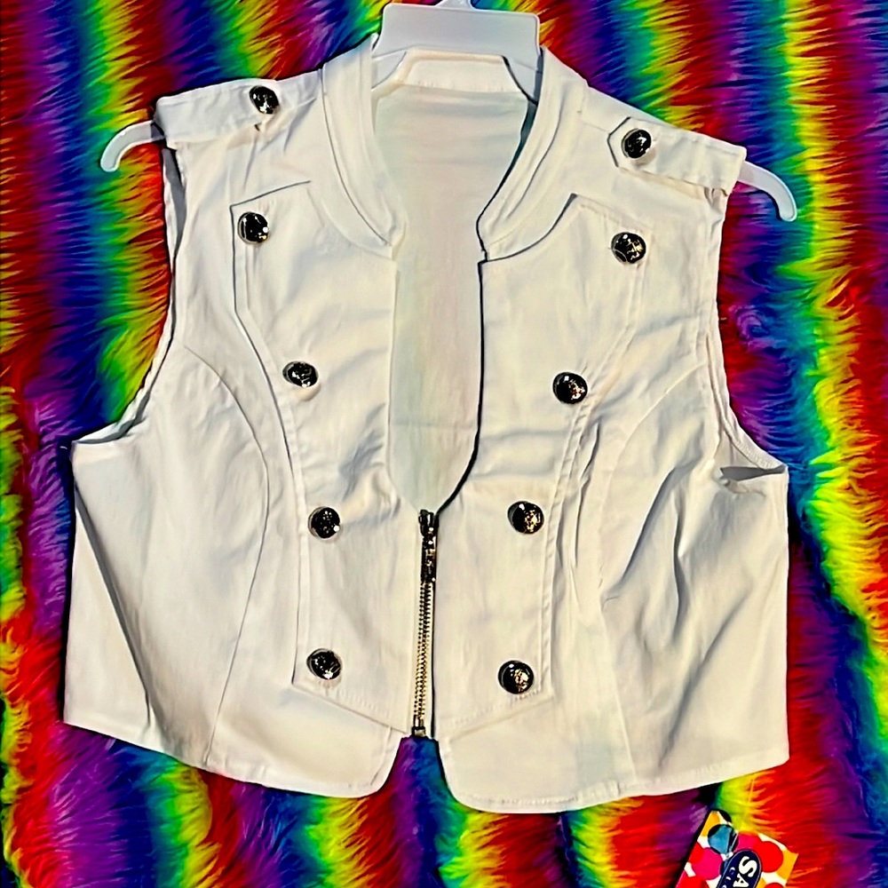 White vest
